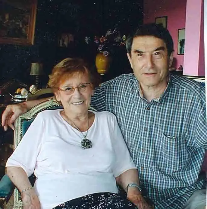 Тунья и Людвик в 2004 году Здесь ей 90 лет и она до сих пор водит машину по - фото 17