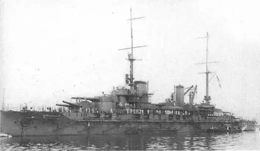 Линейный корабль Бретань после вступления в строй 1915 1916 г - фото 76