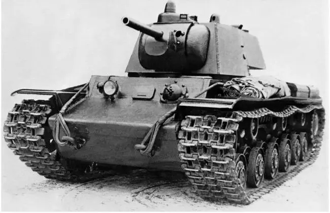Тяжелый танк Т150 общий вид Январь 1941 года Внешне машина отличалась от - фото 7