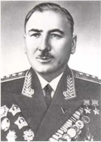 Плиев Исса Александрович 19031979 Дважды Герой Советского Союза В армии - фото 14