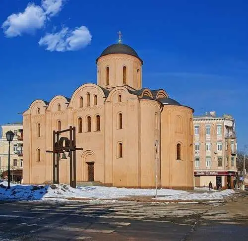 В Киеве на Подоле на месте храма Лады была построена церковь Богородицы - фото 84
