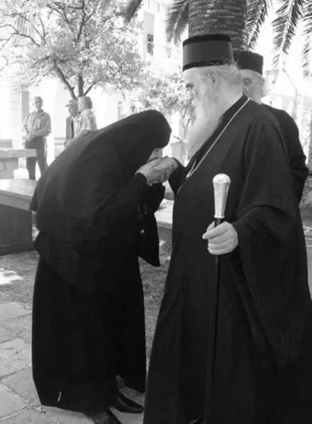 Расскажите пожалуйста как выглядит обычный рабочий день Патриарха - фото 4