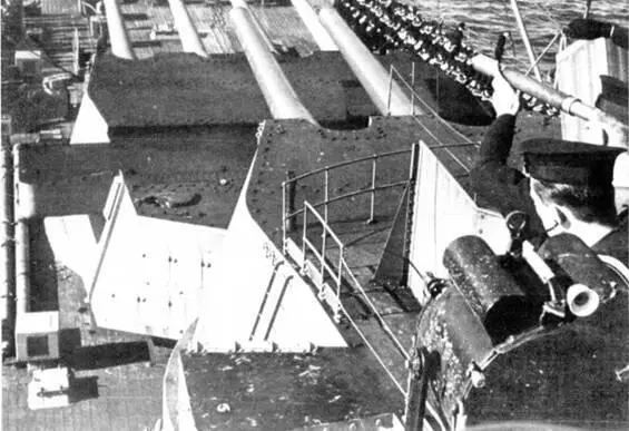 Принс оф Уэлс после боя с Бисмарком Май 1941 г Принс оф Уэлс в - фото 90