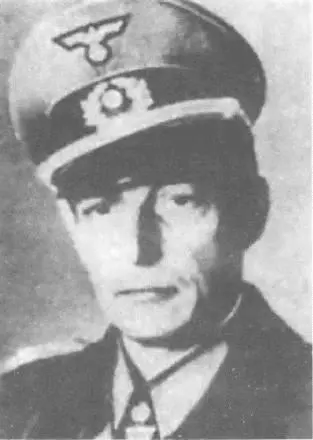 Генераллейтенант Мартин Унрайн Родился 1011901 г в Веймаре Участник - фото 24