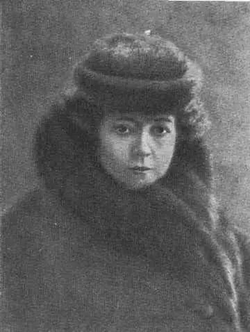 Комиссаржевская перед отъездом на гастроли в Америку 1908 год К гастролям - фото 43