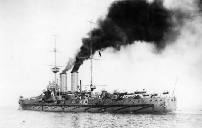 Броненосцы Erzherzog Franz Ferdinand вверху и Erzherzog Ferdinand Max - фото 77