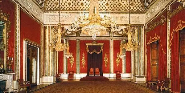 Букингемский дворец Тронный зал Парк разбитый Кристофером Реном Сила - фото 28