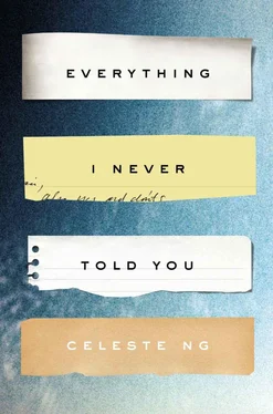 Celeste Ng Everything I Never Told You обложка книги