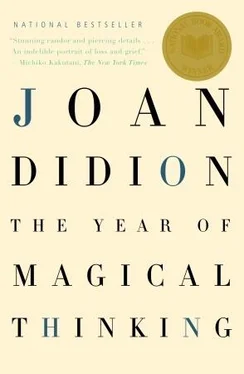 Joan Didion The Year of Magical Thinking обложка книги