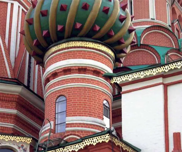 Ил 9 АУ в оконной раме барабана ц Василия Блаженного г Москва Красная - фото 252