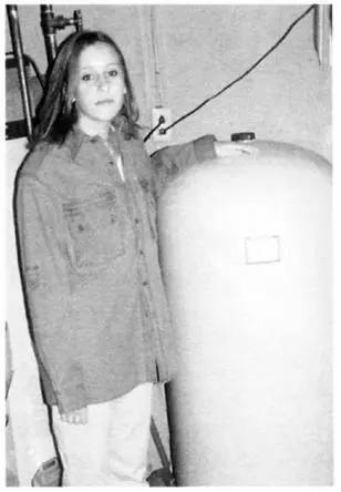 Controls and tanks for a doityourself water system When much younger I used - фото 59