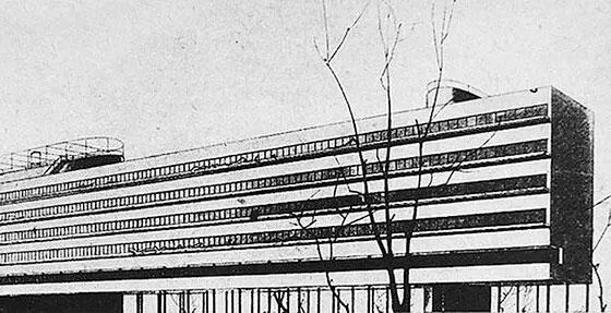 Дом Наркомфина Проект М Гинзбурга и И Милиниса 1930 год Но если взглянуть - фото 184
