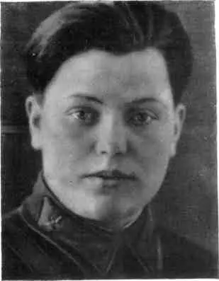 Вера Тарасова штурман эскадрильи Старшина фронта ПО2 Женя - фото 10