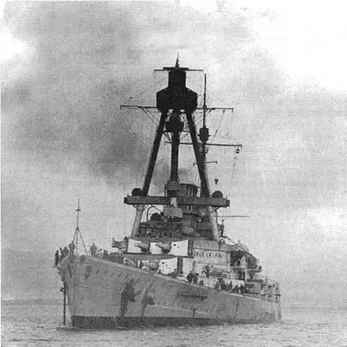 Линейный крейсер Дерфлингер 1914 г За первым немецким линейным крейсером - фото 1