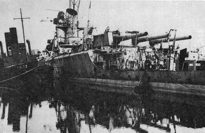 Лютцов в Свинемюнде 1945 г фото вверху Группа офицеров ВМФ СССР на - фото 44
