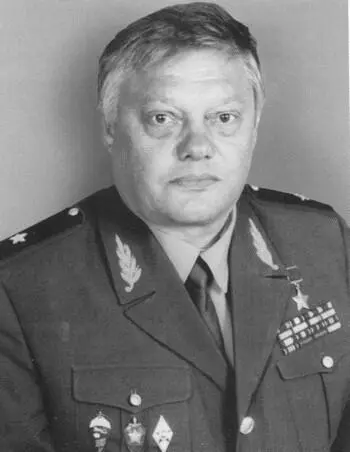 Командир группы Альфа генералмайор Герой Советского Союза В Ф Карпухин - фото 40