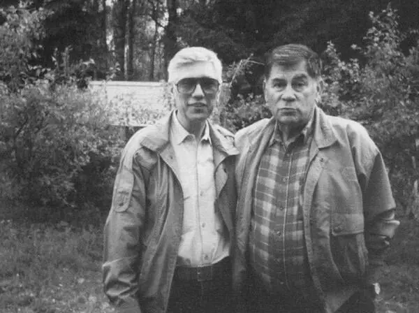 Один из близких людей Леонида Владимировича В В Шебаршин Внук Леонид - фото 56