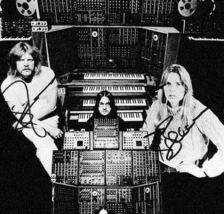 Tangerine Dream Emo Эмо Сильно нашумевший в последние годы стиль эмо от - фото 41