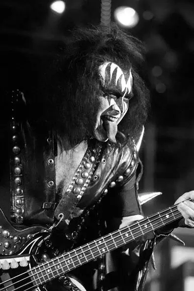 Kiss Indie pop Индипоп В середине 80х годов в Британии появилась плеяда - фото 65