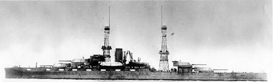 Arizona в 1917 вверху и в 1920е гг Arizona в 1919 вверху и - фото 191