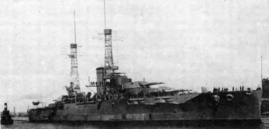 Линейный корабль Nevada в 1916 вверху 1917 в центре и 1920 гг - фото 58