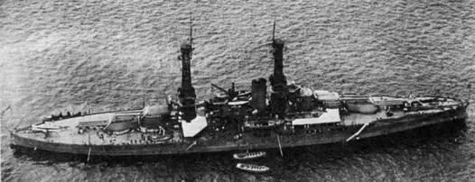 Линейный корабль Nevada в 1916 вверху 1917 в центре и 1920 гг - фото 60