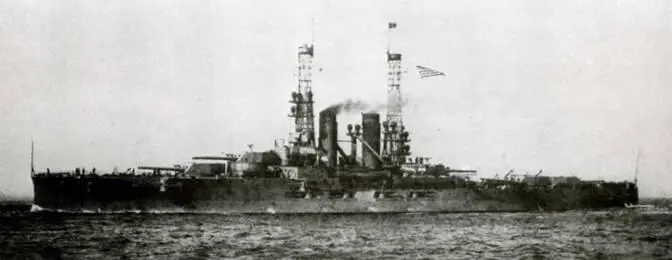 Линейные корабли Юта на параде в октябре 1912 г вверху и Флорида на - фото 126