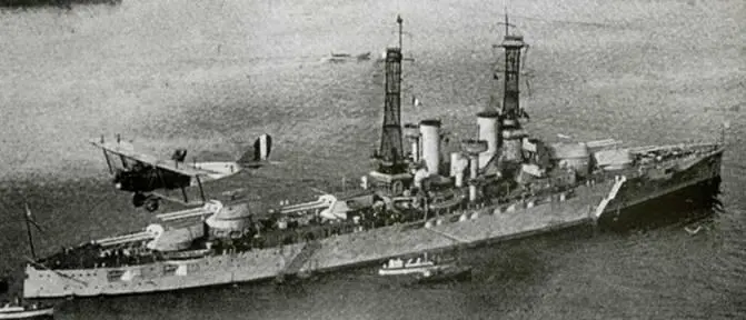 Линейные корабли Юта на параде в октябре 1912 г вверху и Флорида на - фото 128