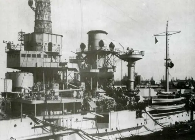 Флорида в доке 25 октября 1929 г Линейный корабль Вайоминг 1926 г - фото 160