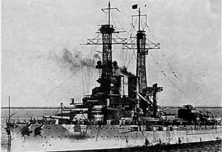 Вайоминг проходит Панамский канал 1919 г Линкор регулярно принимал участие - фото 67