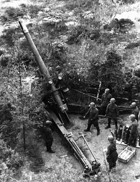 152мм гаубицапушка МЛ20 на позиции Эти орудия играли важнейшую роль в - фото 121