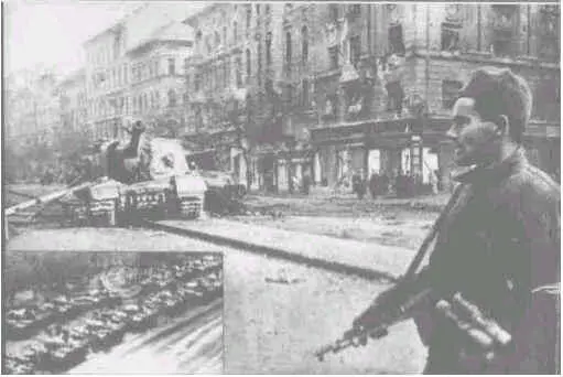 На улицах Будапешта 1956 г Кардинал Й Миндсенти на прессконференции в - фото 3