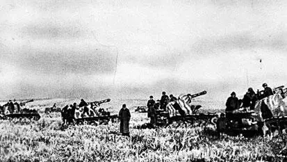 Немецкие самоходные орудия на правом берегу сентябрь 1943 г Южнее 13й - фото 7
