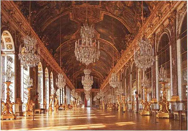 Впечатляющая Зеркальная галерея Galerie des daces в которой в 1919 году был - фото 81