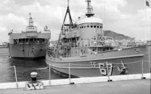 On 3 November the aft dock well of the USS White Sands was flooded the - фото 4