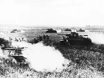 Танковая атака Утром 4 августа Соединения Воронежского и Степного - фото 27