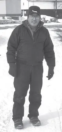Emmitt Peters of Ruby the Yukon Fox won the Iditarod in 1975 the second - фото 94