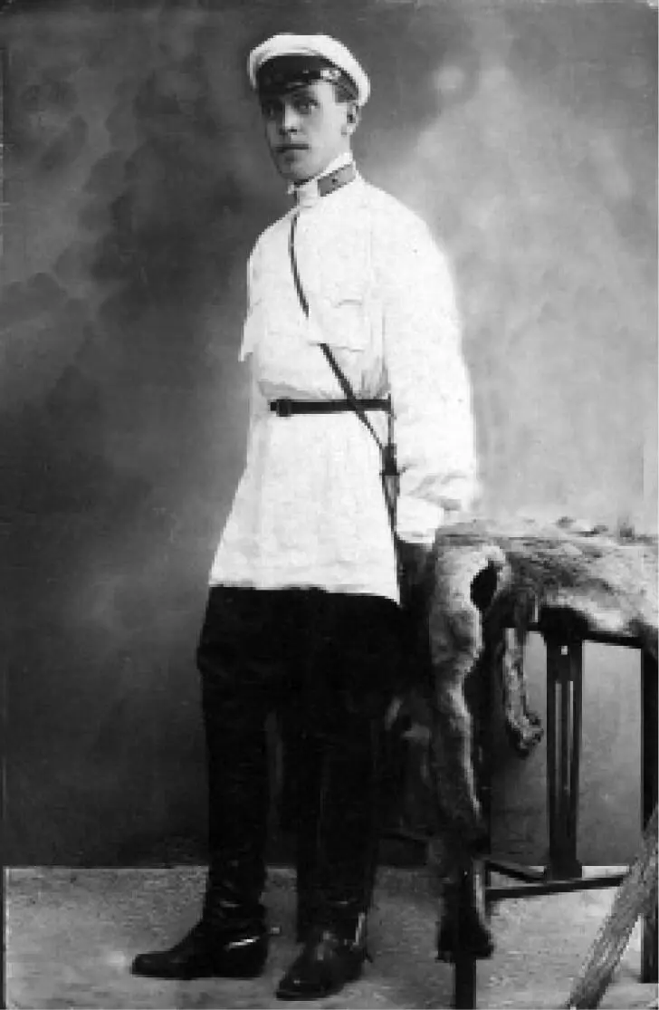 Конный милиционер 1920е Модница 1940е Комсомольцы 1920е - фото 381
