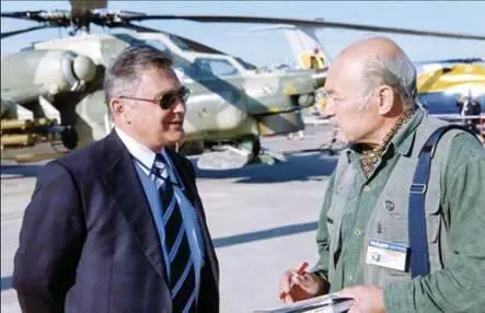 АГ Самусенко на МАКС2007 У вертолета Ми38 Казань КВЗ У вертолета - фото 7
