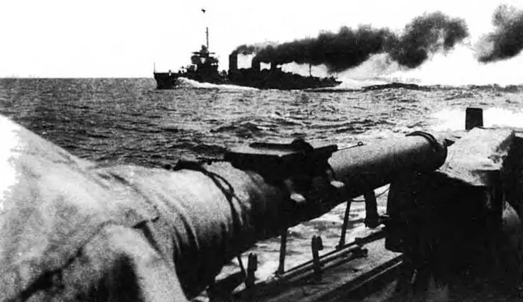 Эскадренный миноносец Ташибаиа в походе В мае 1910 г морской министр - фото 7