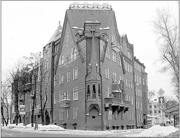 Дом Перцова В 1912 г слушателей курсов посетил ИЕ Репин перед ними - фото 6