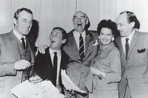 Round the Horne full of risqué Polari and double entendre Aussie Slang - фото 75