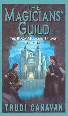 Trudi Canavan The Magicians' Guild обложка книги