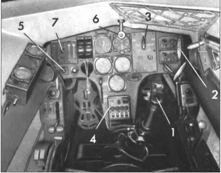Кабина Hs 129 А0 и механизмы необходимые для применения бомб 1 кнопка - фото 16