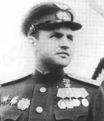 Командир 26го ГвИАП подполковник Василий Мациевич Спитфайры В сентябре - фото 96