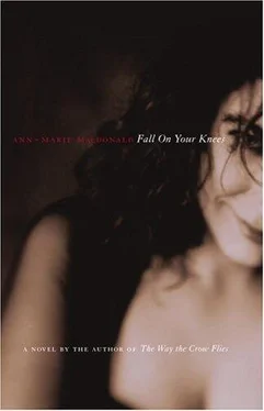 Ann-Marie MacDonald Fall on Your Knees обложка книги