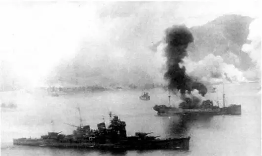 Крейсер Хагуро в 1943 г Тяжелый крейсер Начи в бою - фото 144