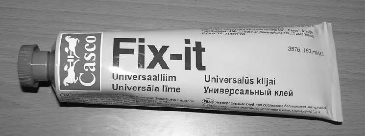 Рис 12 Клей Fixit склеивает столь хорошо что конструкции после его - фото 2