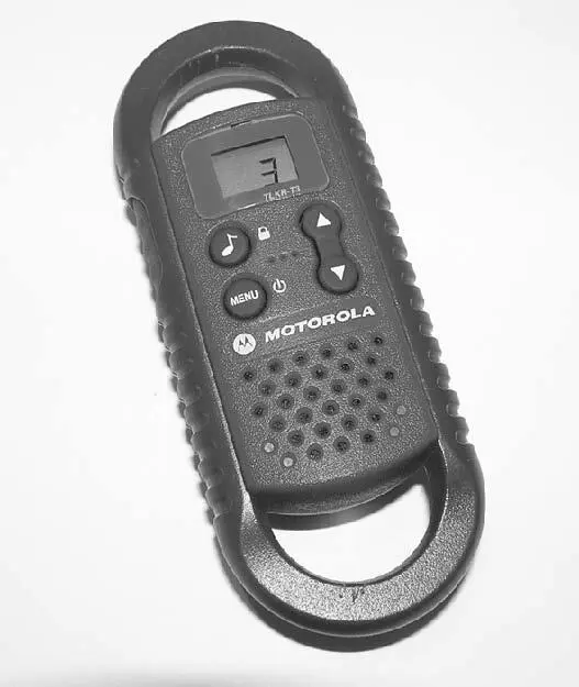 Рис 39Внешний вид оригинального корпуса Motorola TLKR T3 В ухо внутри - фото 94
