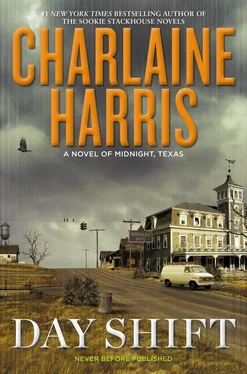 Charlaine Harris Day Shift обложка книги